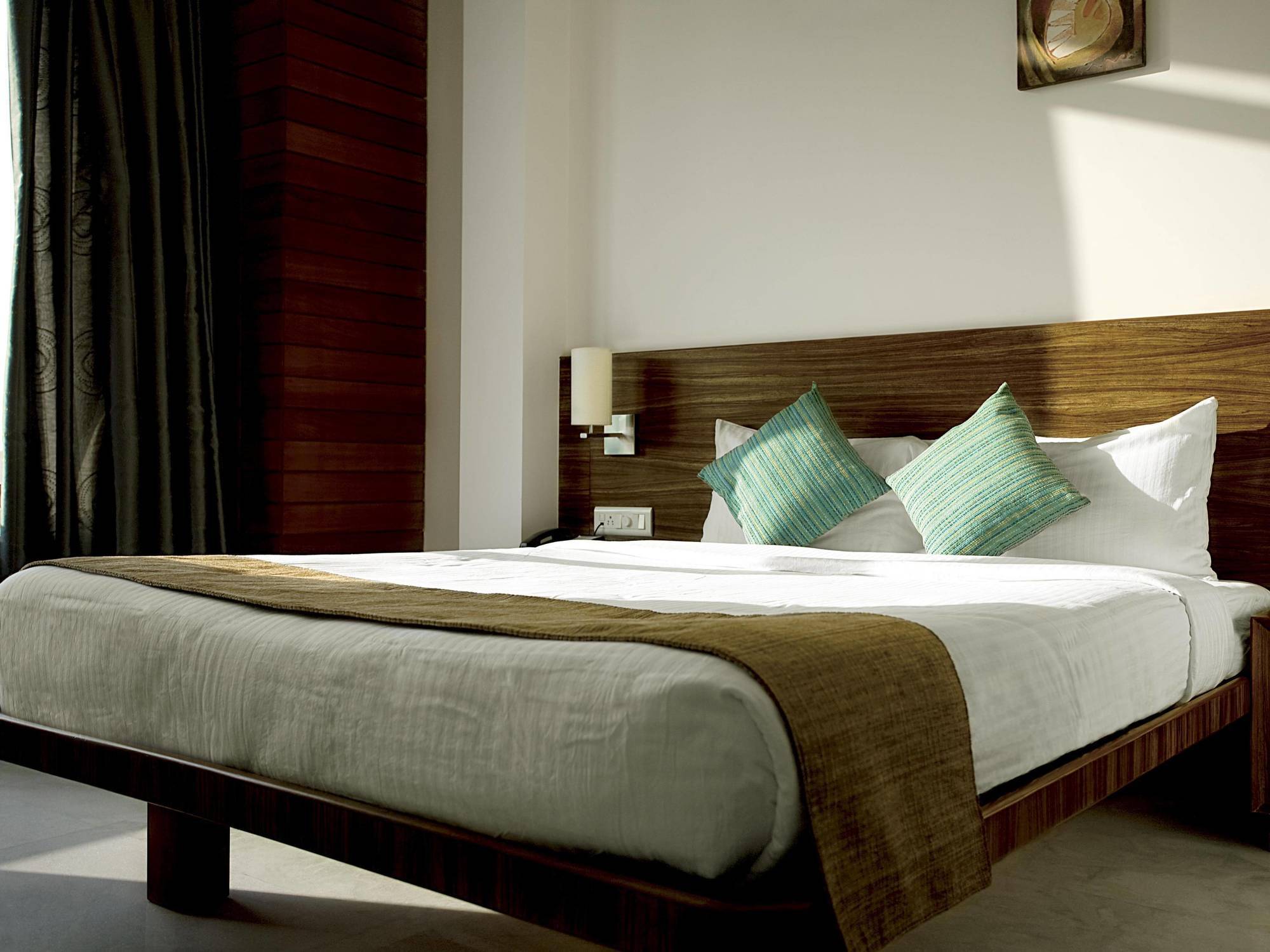 Hotel Jewel Of Chembur Мумбаи Экстерьер фото