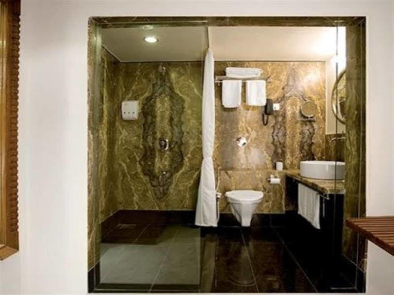 Hotel Jewel Of Chembur Мумбаи Экстерьер фото