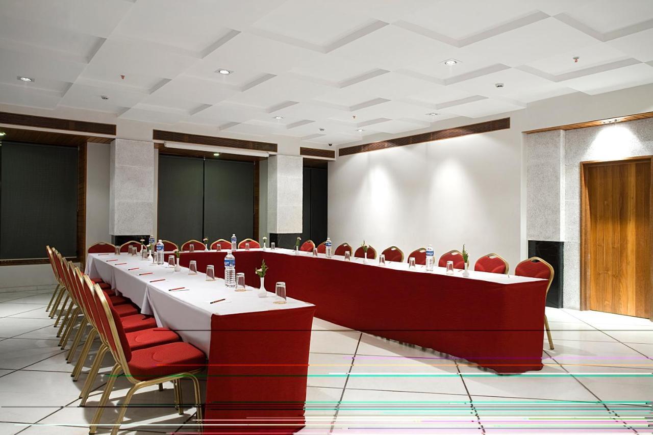 Hotel Jewel Of Chembur Мумбаи Экстерьер фото